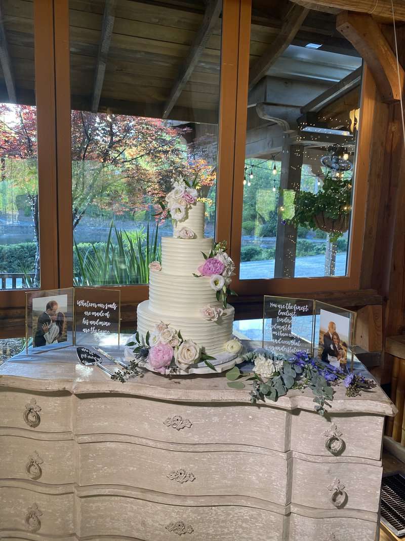 Flower and Cake WeddingVendors - A Delightful Bitefull Catering - Atlanta GA