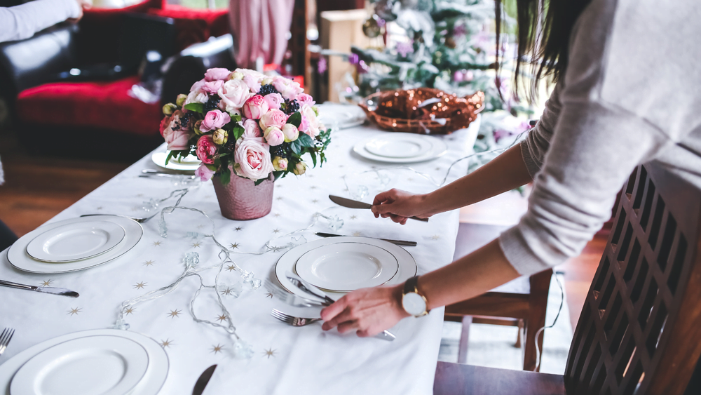 Do You Tip The Caterer At A Wedding