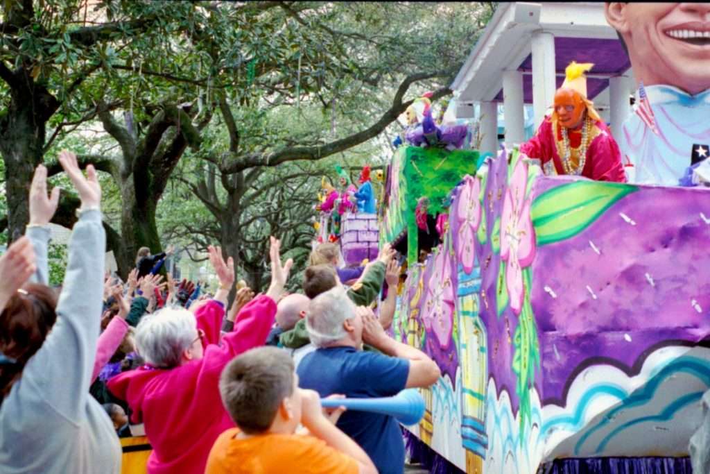 10 Of Our Favorite Mardi Gras Party Ideas! - B. Lovely Events